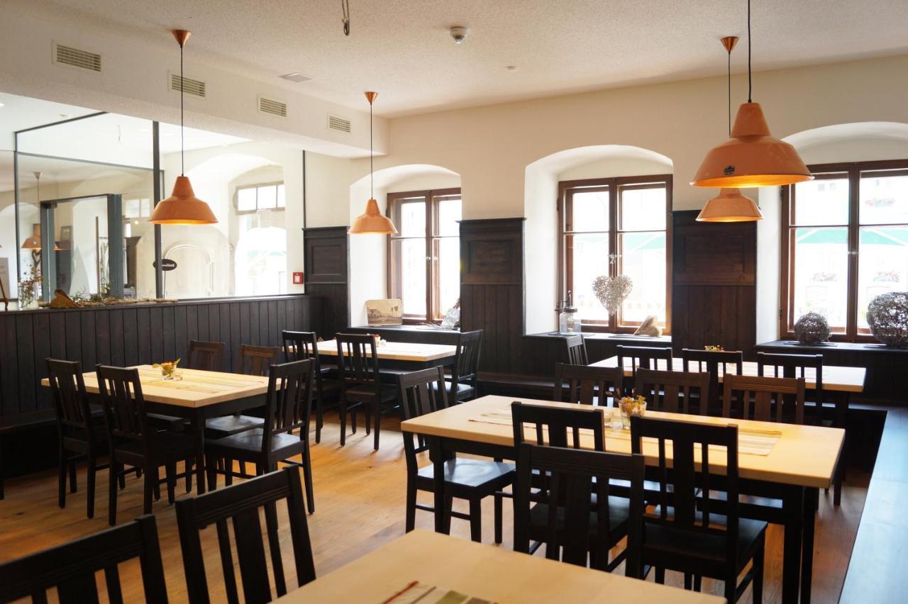 Altstadthotel Brauereigasthof Winkler Berching Bagian luar foto