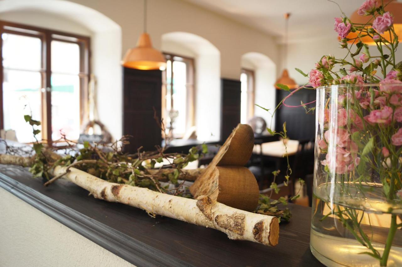 Altstadthotel Brauereigasthof Winkler Berching Bagian luar foto