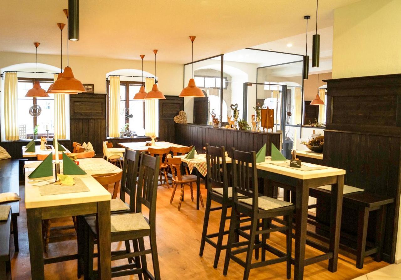 Altstadthotel Brauereigasthof Winkler Berching Bagian luar foto