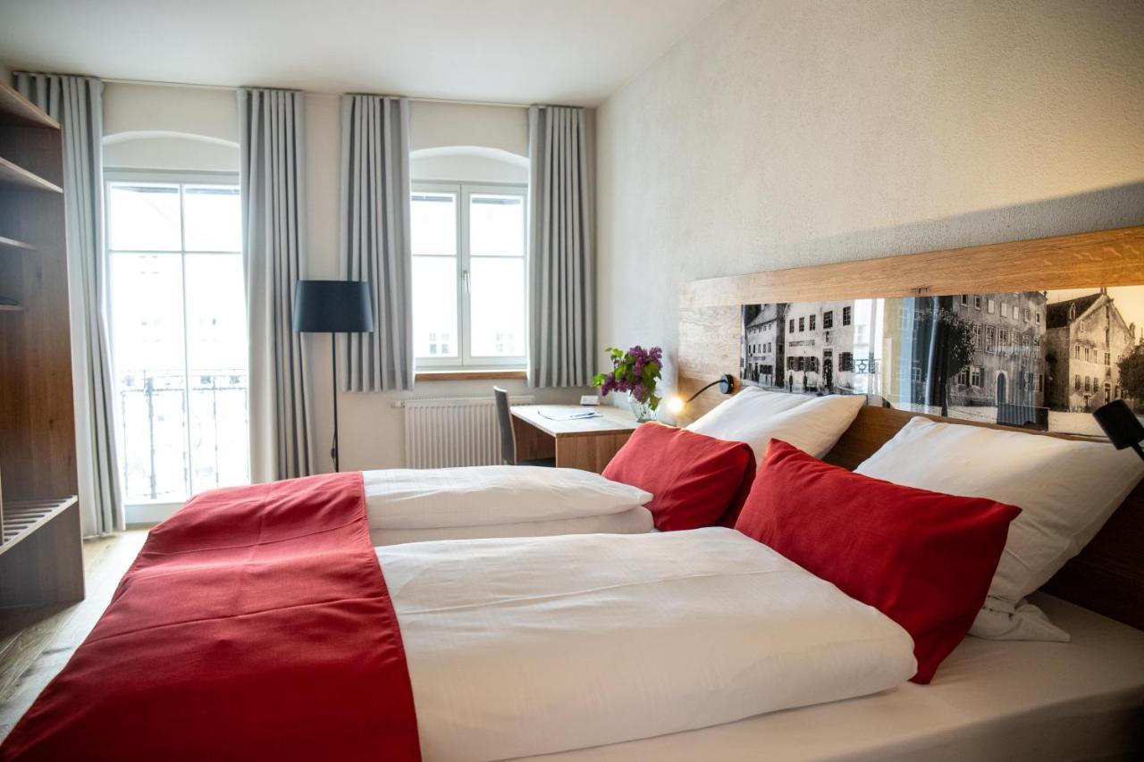 Altstadthotel Brauereigasthof Winkler Berching Bagian luar foto