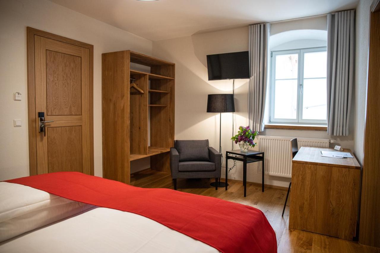 Altstadthotel Brauereigasthof Winkler Berching Bagian luar foto