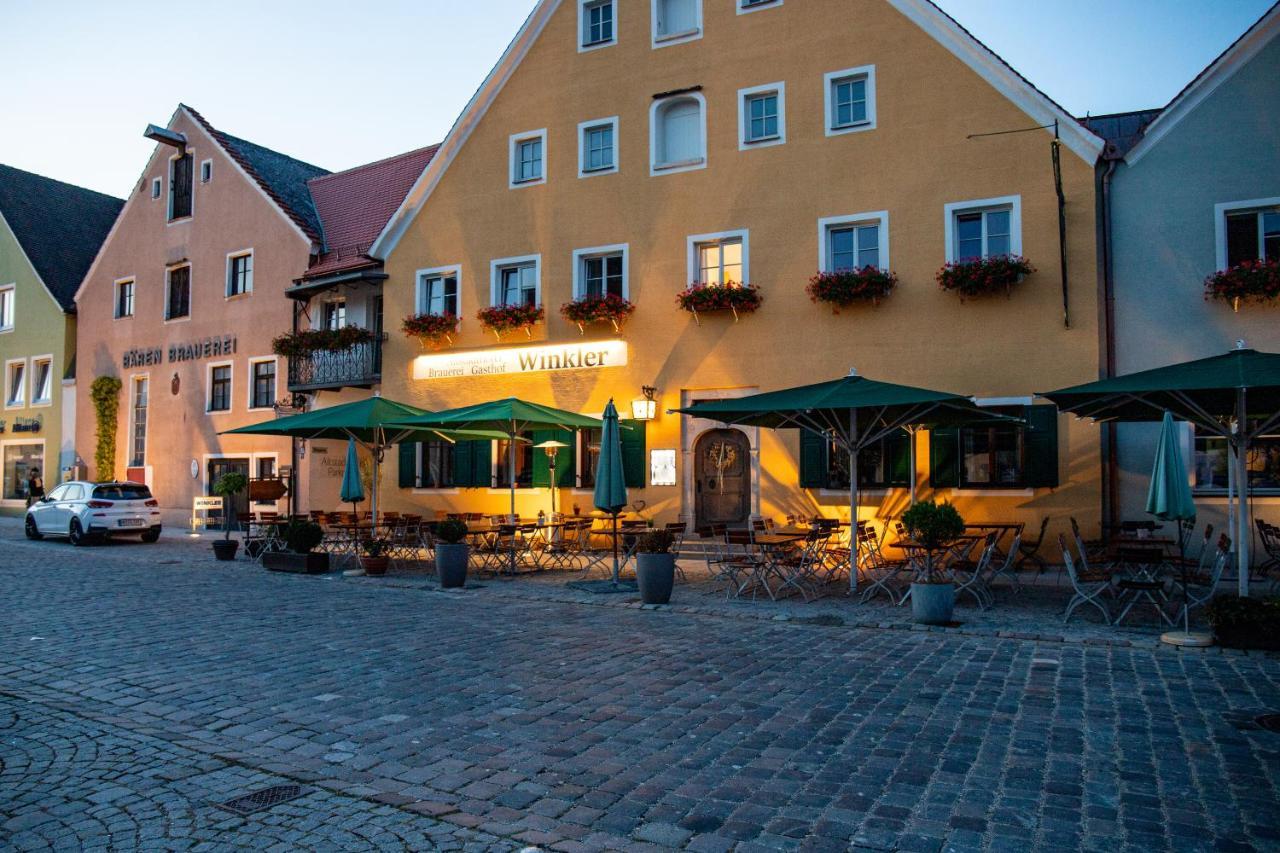 Altstadthotel Brauereigasthof Winkler Berching Bagian luar foto