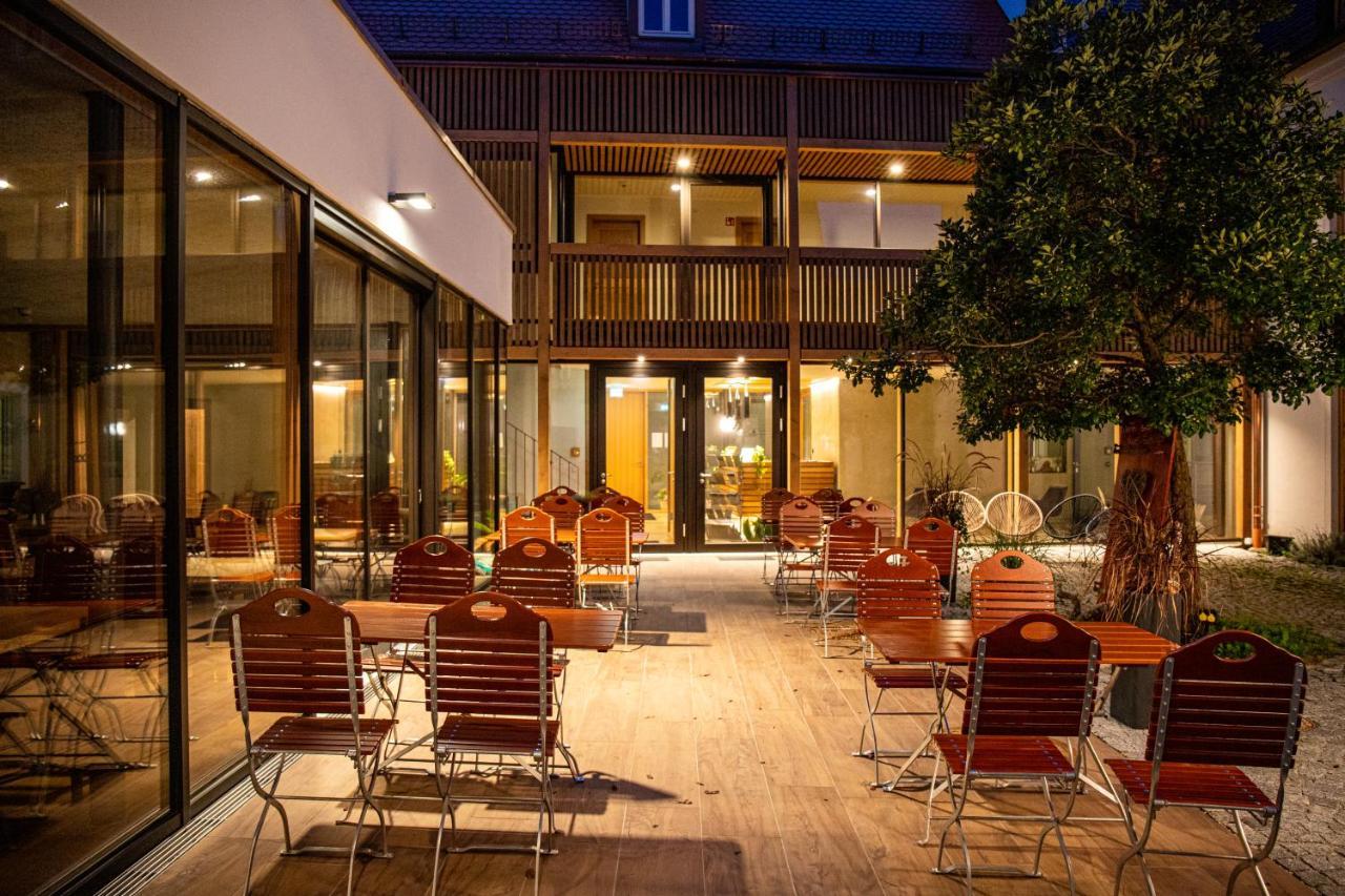 Altstadthotel Brauereigasthof Winkler Berching Bagian luar foto