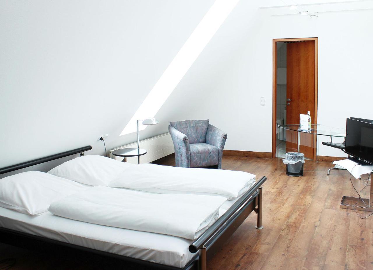 Altstadthotel Brauereigasthof Winkler Berching Bagian luar foto